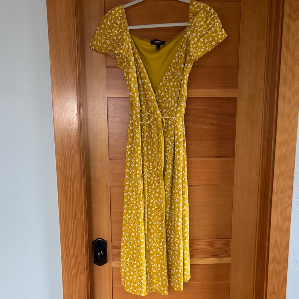 4SI3NNA Mustard Floral Midi Dress